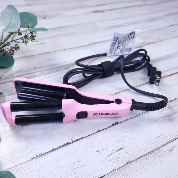 Plugged in Other - 'Plugged In' travel deep waver